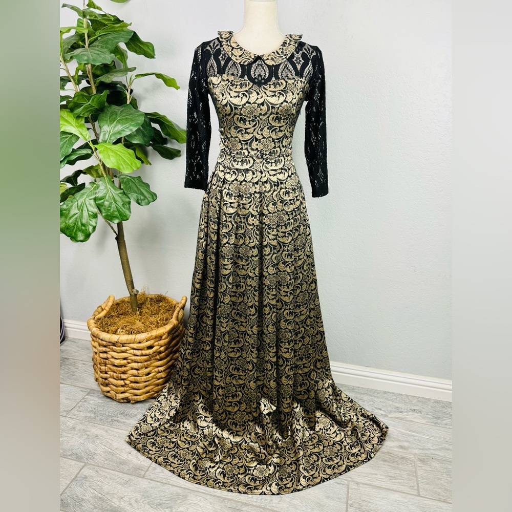 Of White Gold Metallic Lace Jacquard Baroque Pleated Long Maxi Event Gown Dress